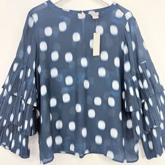 Chico’s Navy Blue White Dot Lightweight Pleat Tiered Flutter Sleeve Blouse NEW - Picture 3 of 15